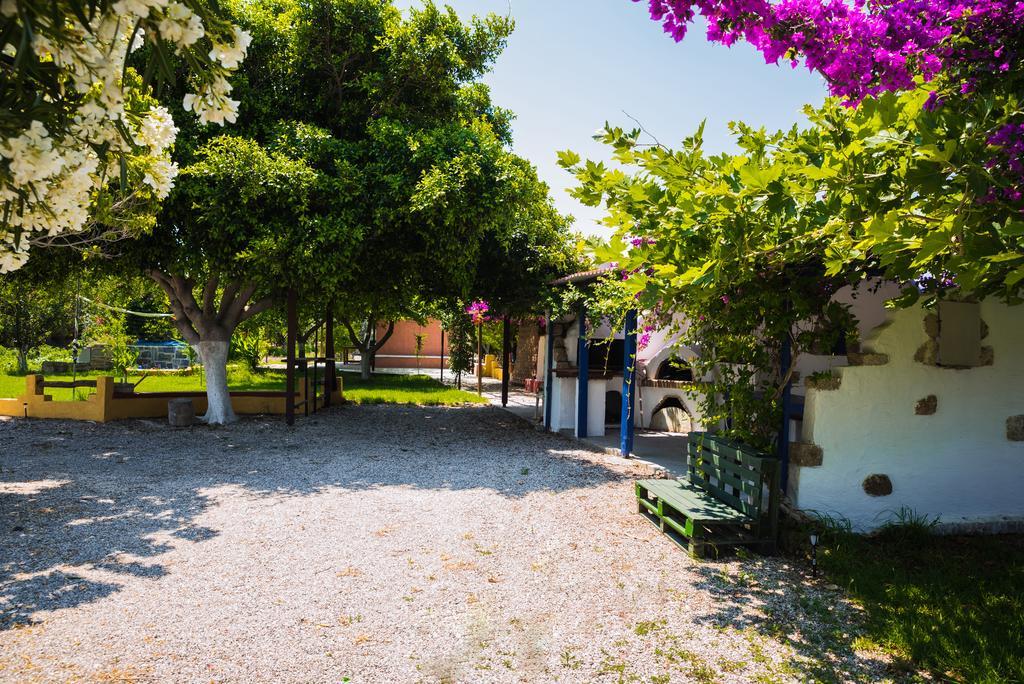 Villa Marqua Kalavárda Buitenkant foto